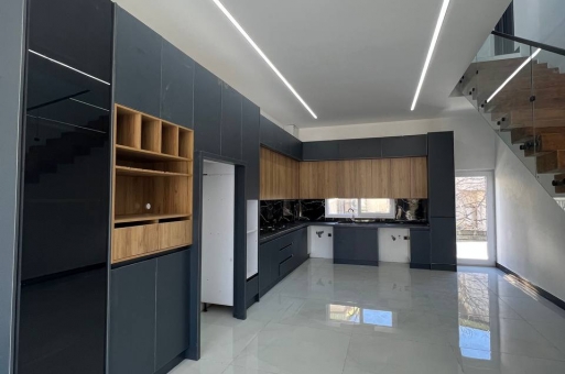 فروش ویلا شهرکی نوشهر ۳۰۰ متری | ویو دریا و جنگل 1